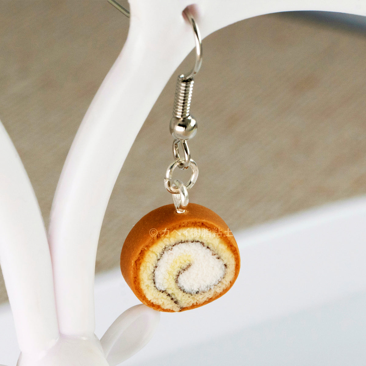 Hong Kong Style - Swiss Roll Earring